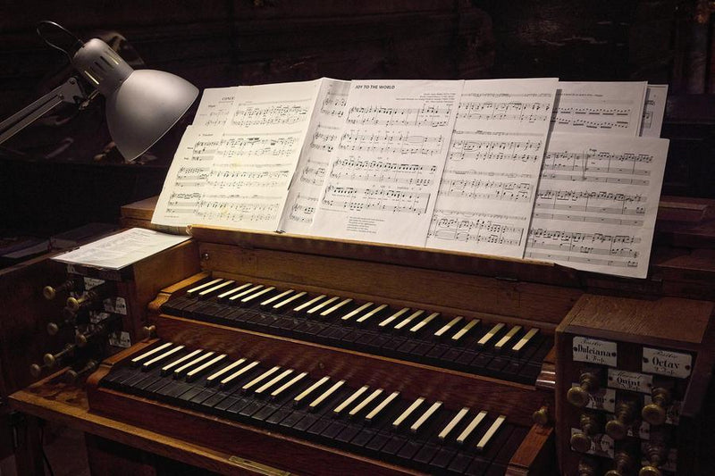 A close up picture from a piano